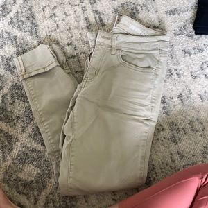 Kaki pants